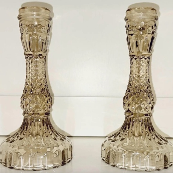 Cupcakes & Cashmere Glass Candlesticks Taper Holders  7" in Champagne Amber NEW - Picture 5 of 13